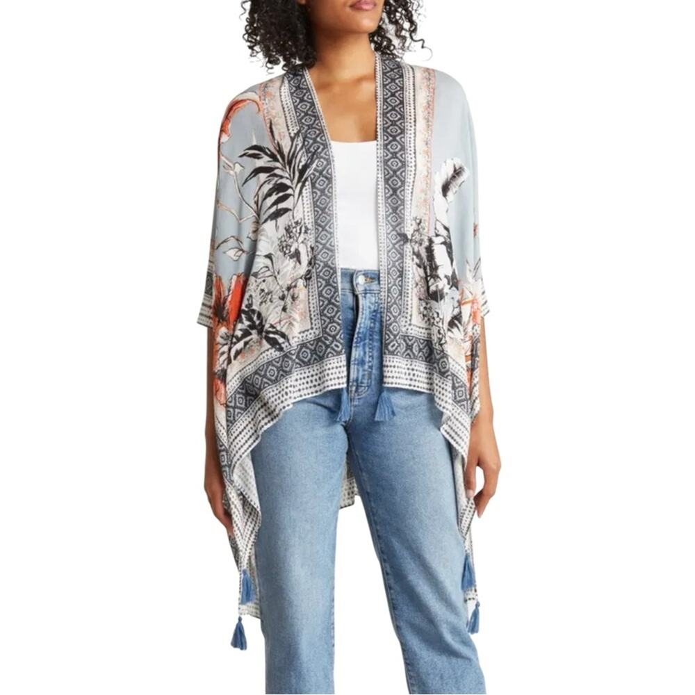 Vince Camuto Tropical Blooms Ruana Floral Kimono Wrap with Tassels  One Size NWT